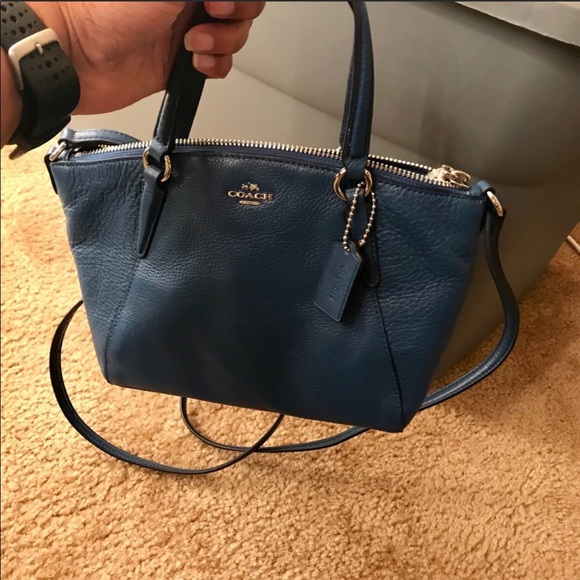 Coach Handbags - COACH PURSE